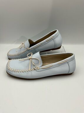 Crossroads Loafers Size 8.5 Blue Leather Moccasin with Contrast Cream Lacing